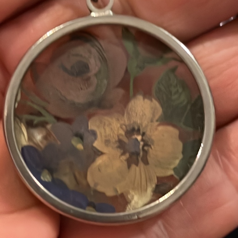 Vintage 3 Strand Convex glass reverse floral painted art glass necklace - Picture 3 of 4